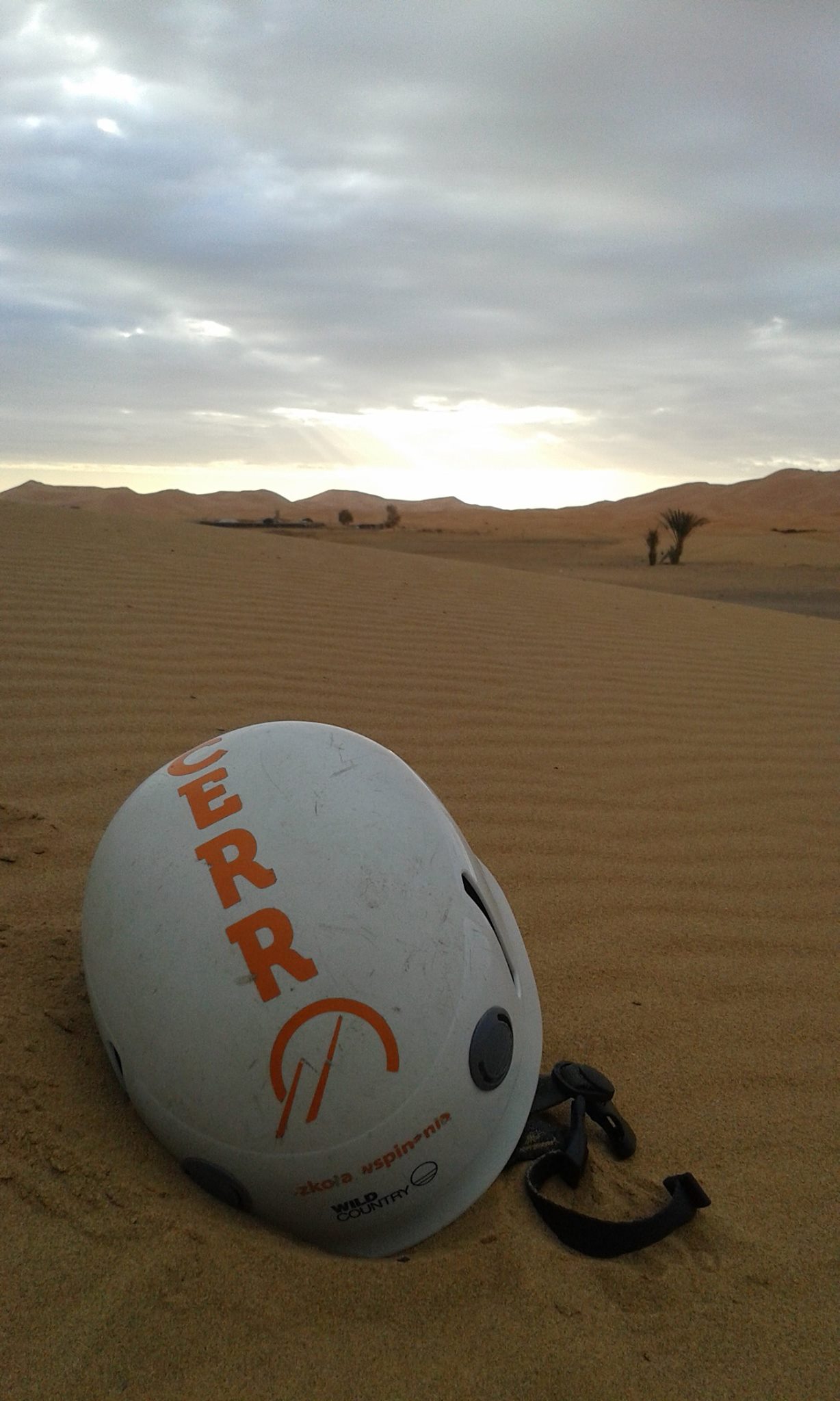 Maroko Sahara pustynna przygoda na obozie wspinaczkowym wTodrze Szkola Wspinaia Cerro